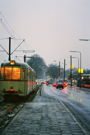 Düsseldorf Fahrstra&szlig;e (2000).jpg