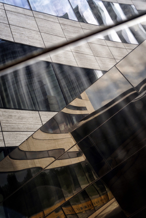 Düsseldorf Reflexe (2014) 1.jpg