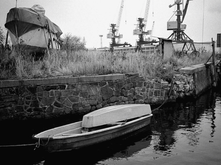 Wismar Yachthafen 01 (2004).jpg